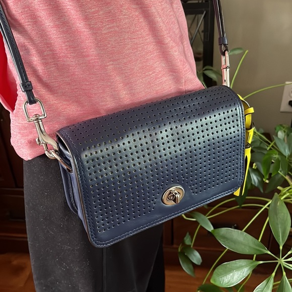 NWOT Coach midsized bag with removable tassel. Navy Citrine Leather shoulder bag - Picture 2 of 16